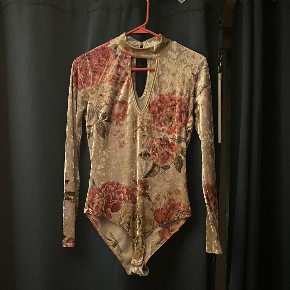 Charlotte Russe Floral Velvet Bodysuit - Cream and Red
